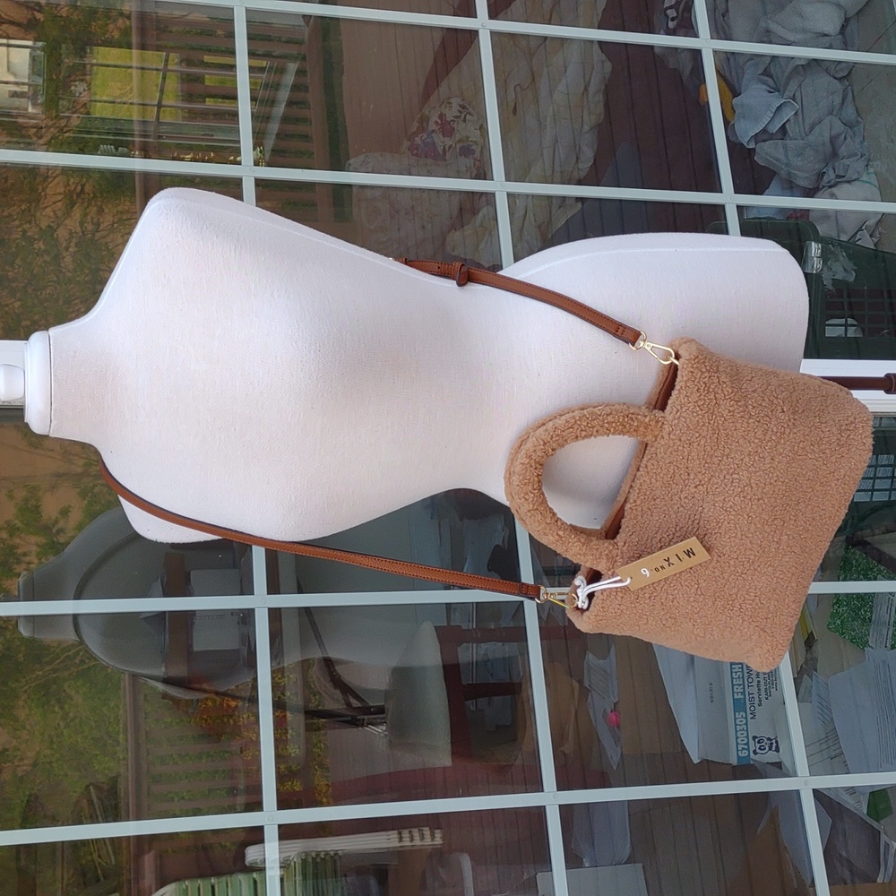 MIX NO. 6 Caiti Satchel. - Picture 16 of 16